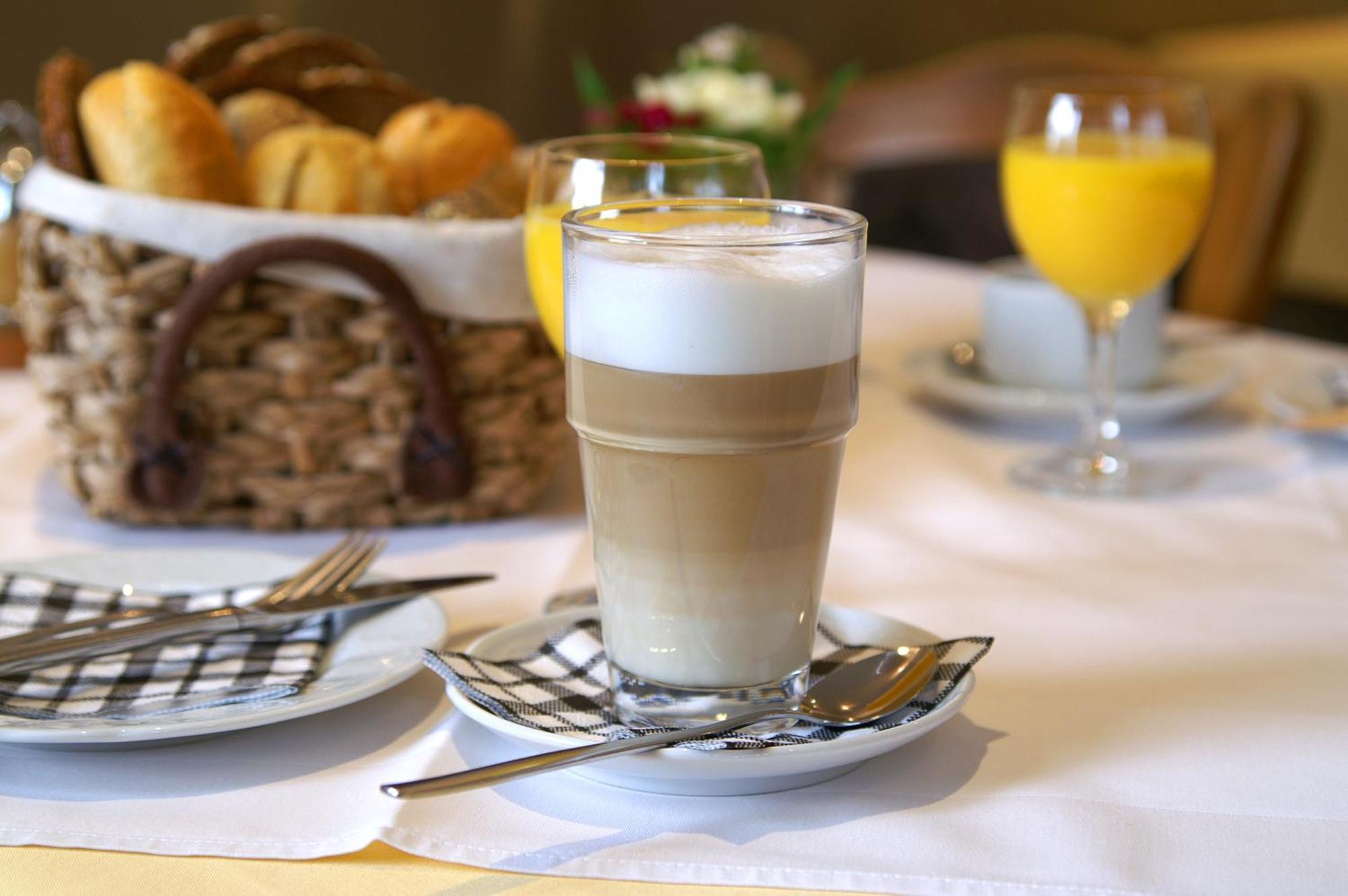 Schwanenhof Hotel Und Restaurant Еркеленц Екстериор снимка